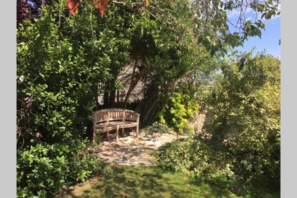 16 Century Cottage, Foothills Of Iconic Tor. *