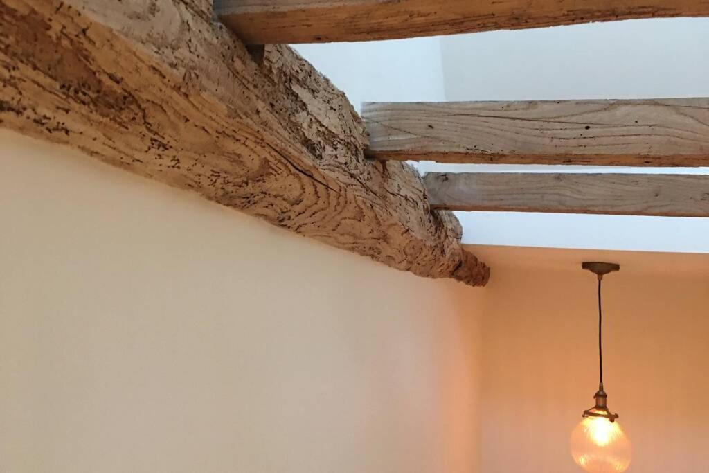 Holiday home 16 Century Cottage, Foothills Of Iconic Tor. *